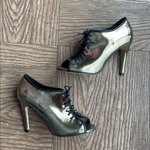 NEW Gold Laceup Bootie Heel